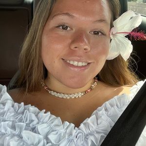 Meet your Posher, Ava